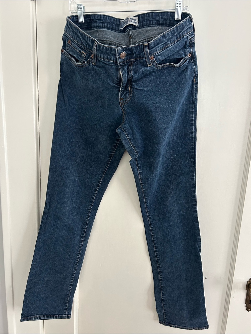 Women’s Signature  by Levi Strauss blue denim jeans midrise straight leg size 14